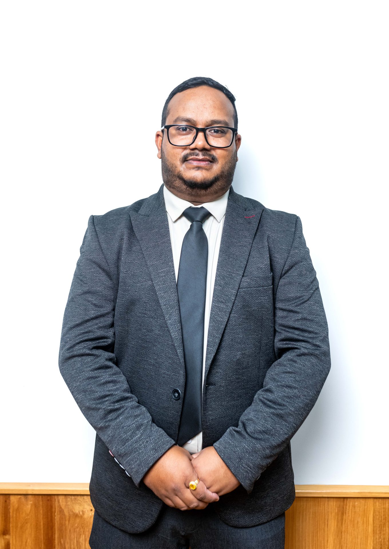 Mr Roopveersingh Rambaruth